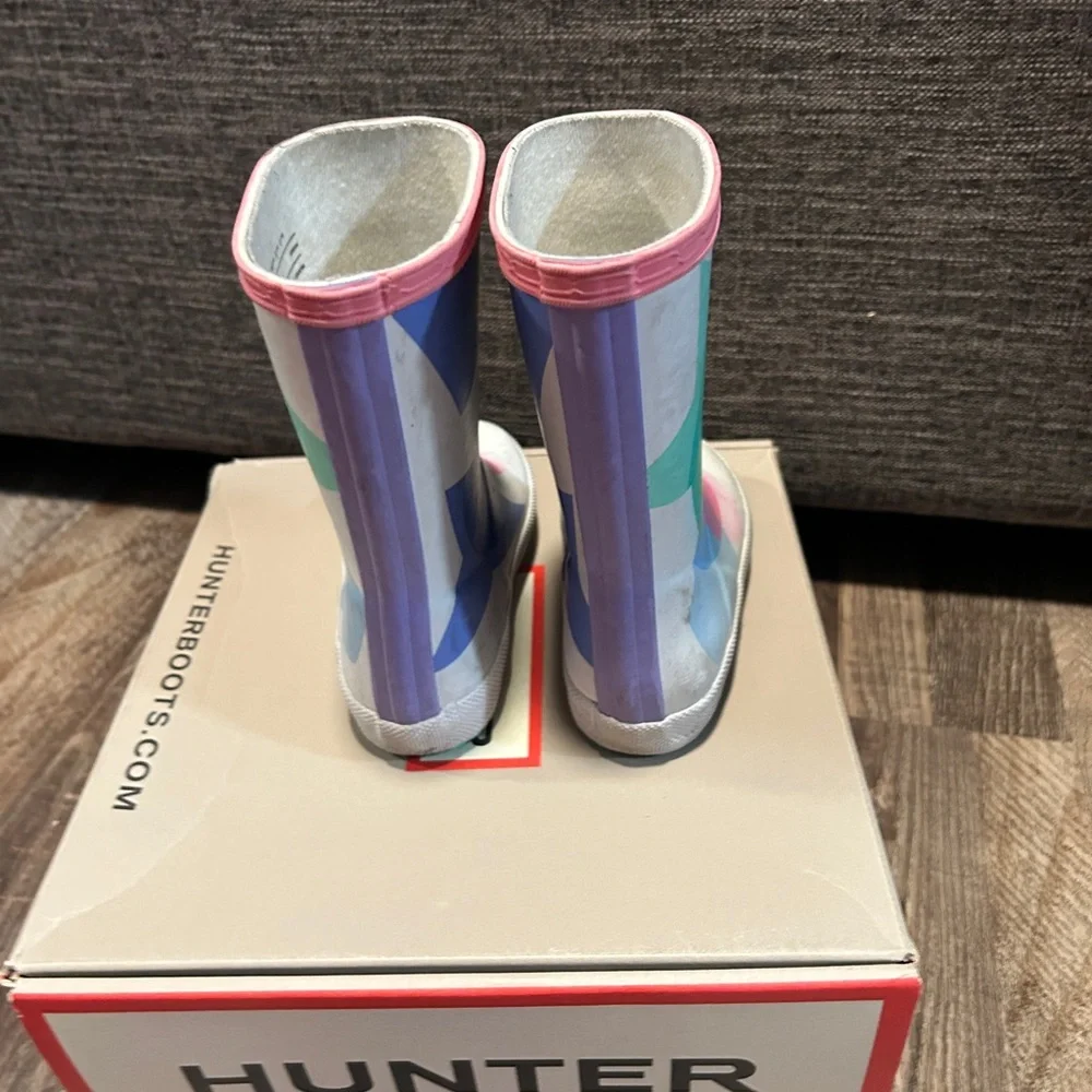 Hunter Kids' Pink and Blue Patterned Boots - Picture 4 of 4